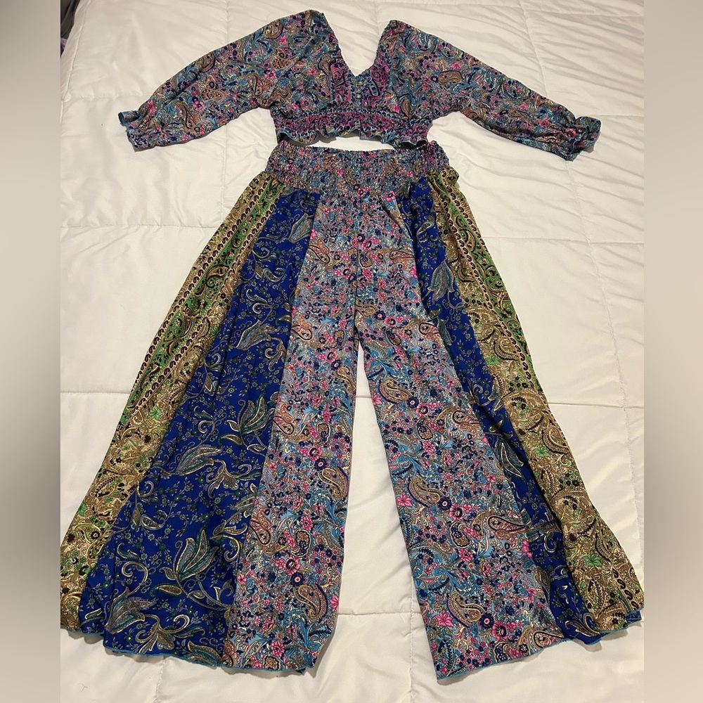 Beautiful Multicolor Patterned 2-Piece Set - image 1